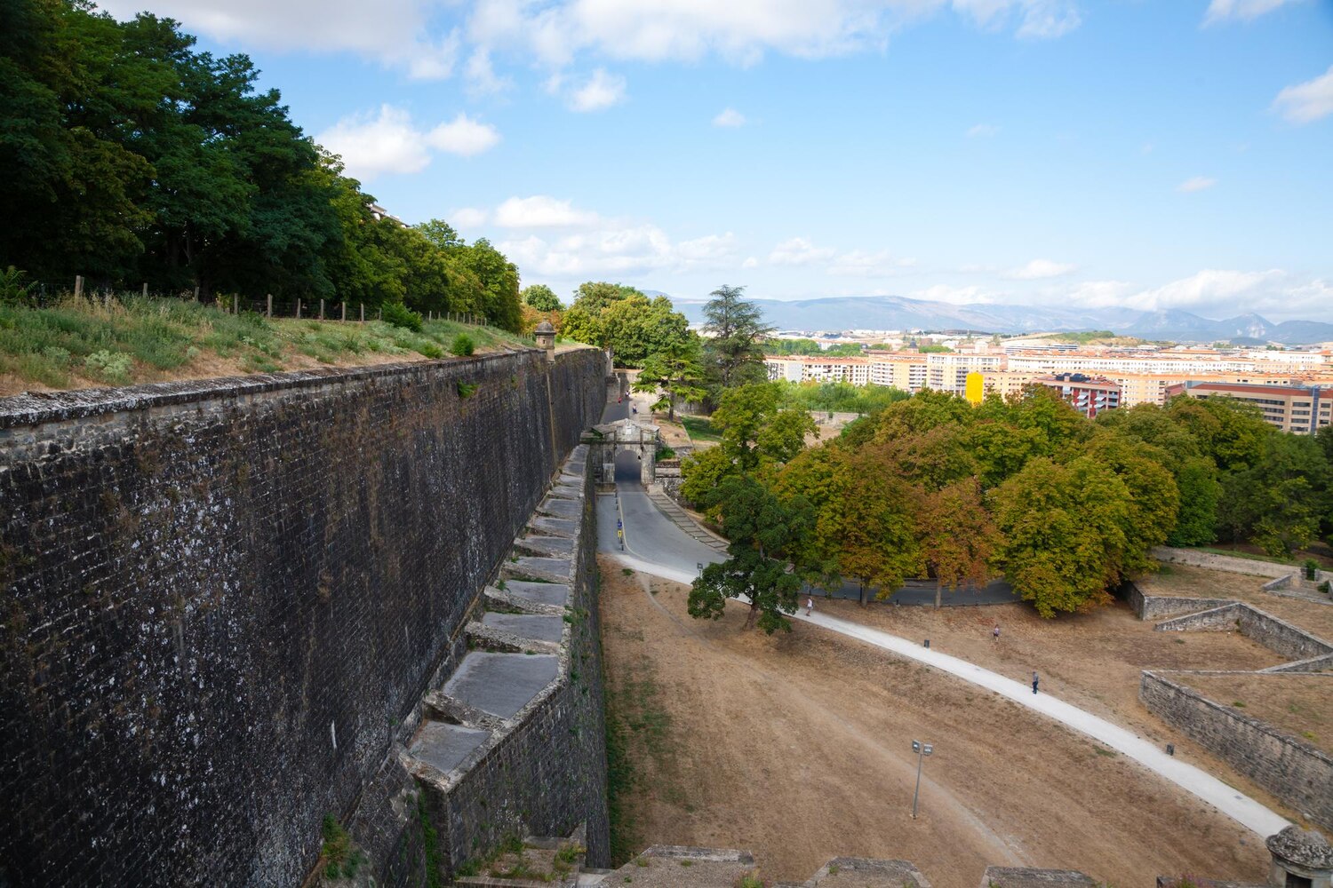 Eclipse Solar 2026 en Pamplona: Horario, Cobertura y Dónde Verlo
